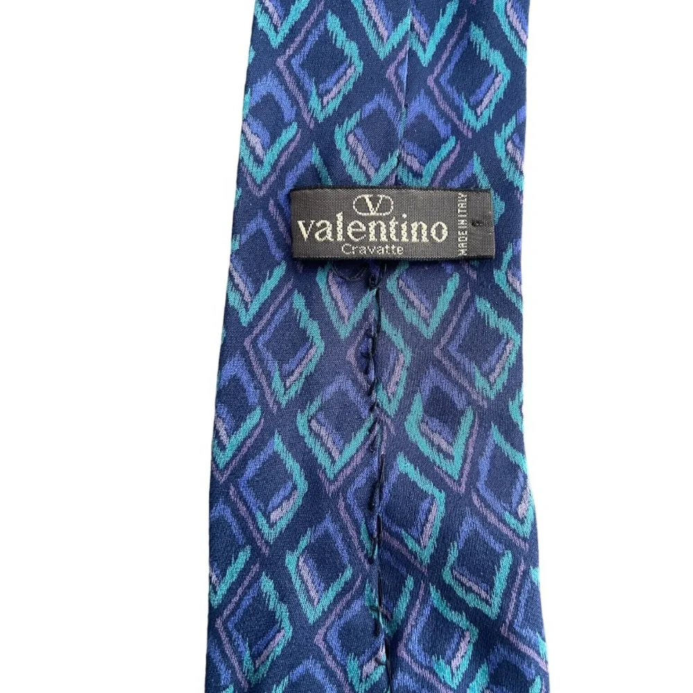 Valentino Silk Necktie Made In Italy Putple Diamond Pattern‎